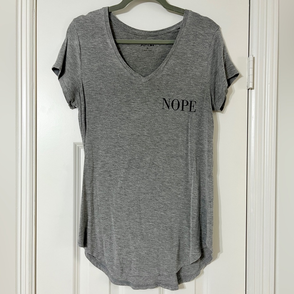 “Nope” Gray Graphic Tee | Size: M